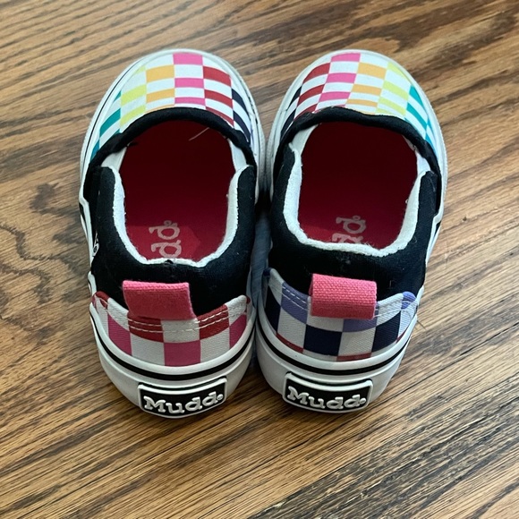 mudd slip on shoes